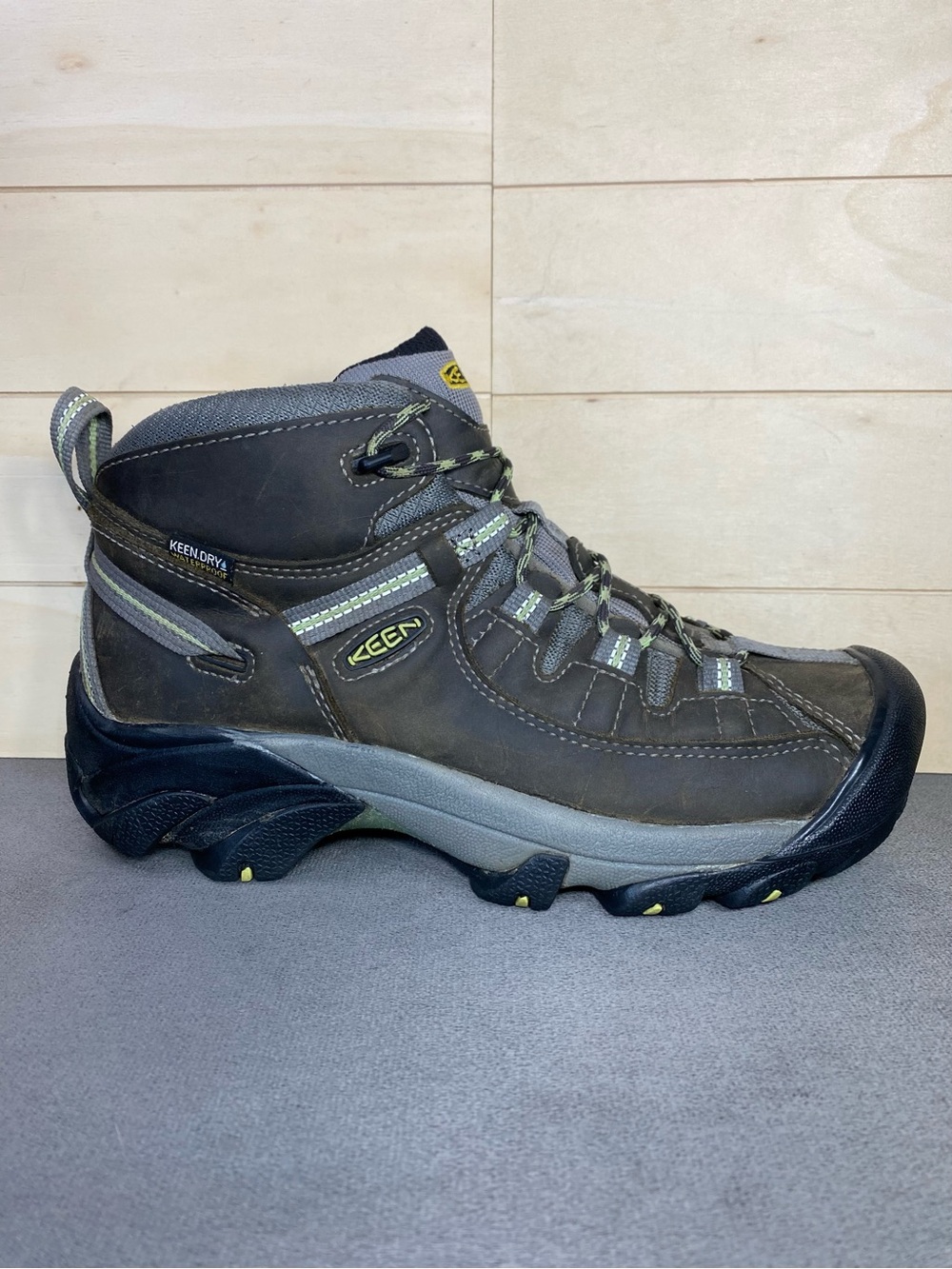 Keen Targhee 2 Mid Waterproof Hiking Boots Women's Size 8 Shoes Grey Mint Green